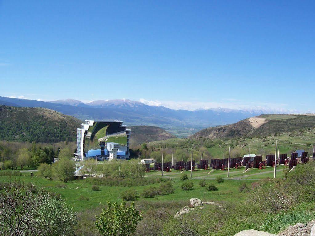 Hotel L'Oustalet Font-Romeu-Odeillo-Via Exterior photo